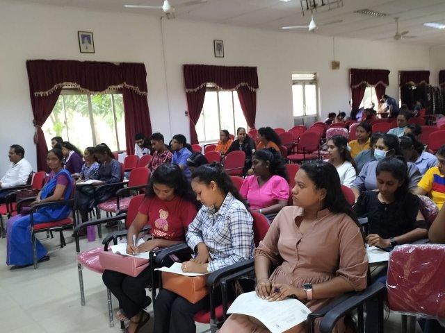 මිනිස්බල හා රැකී රක්ශා දෙපාර්තමේන්තුව දිවුලපිටිය ප්‍රාදේශීය ලේකම් කාර්යාලය සමග ඒකාබද්ධව සංවිධානය කරනු ලැබූ Smart youth වැඩසටහන